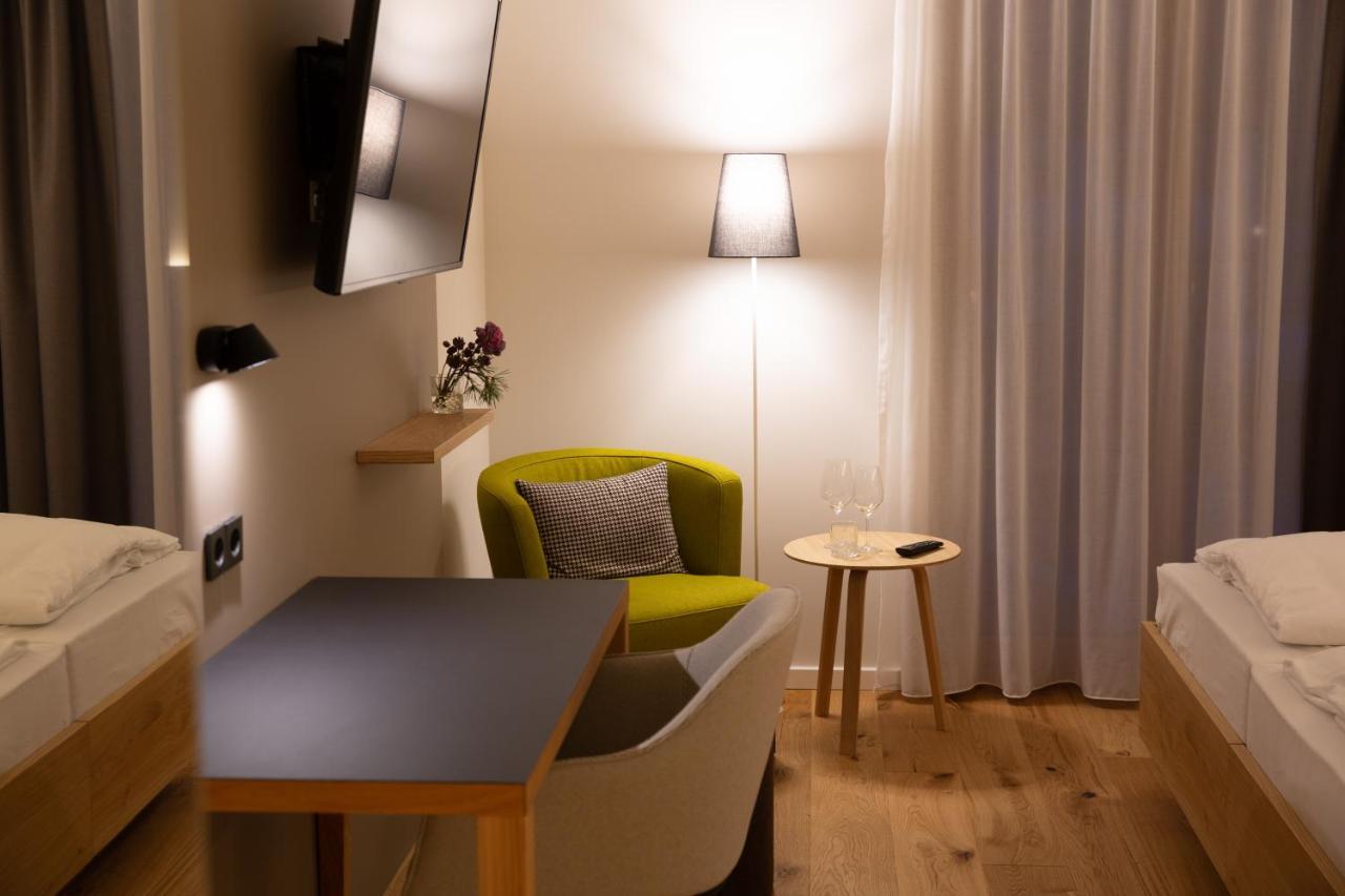 Zum Loewen Hotel